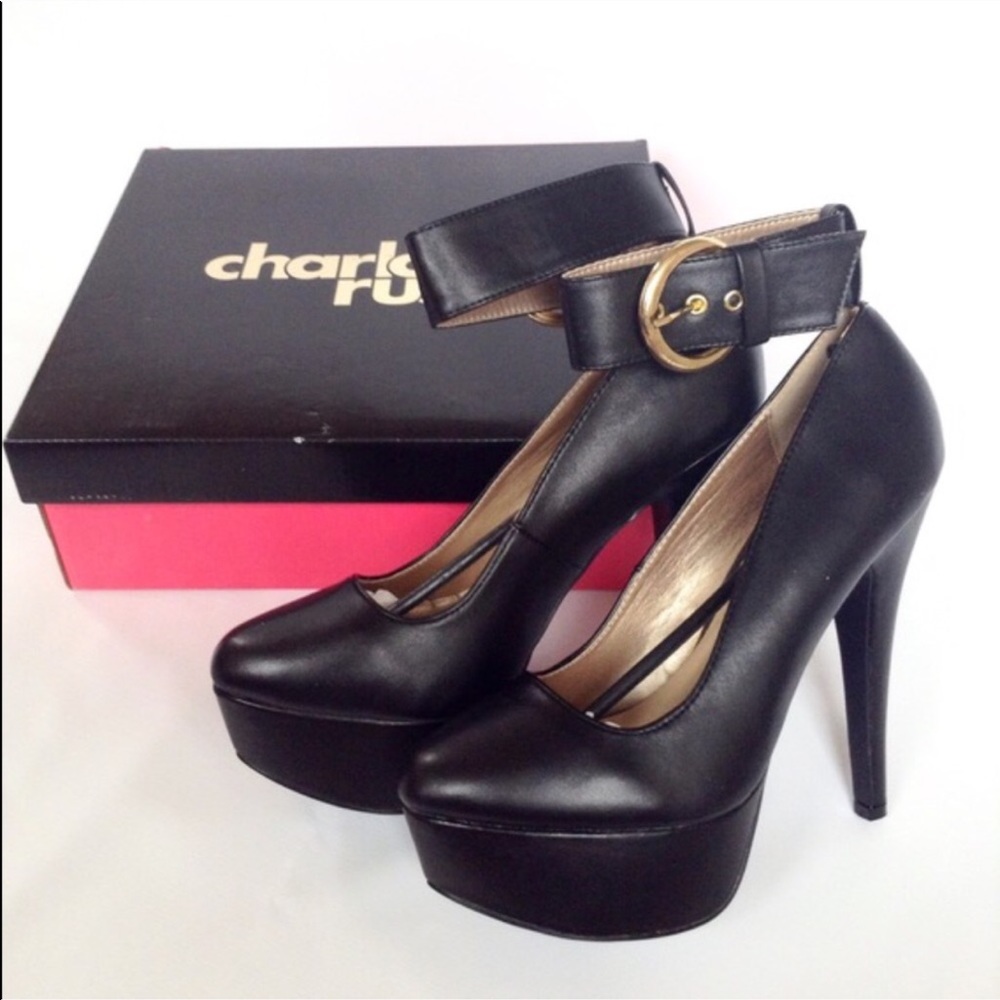 NWT Cuffed Ankle Platform Heels